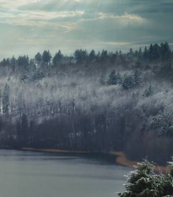 Jezioro Ostrzyckie zimą
